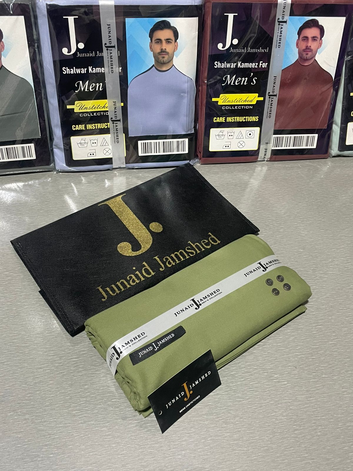 JUNAID JAMSHED ( GRASS GREEN ) MEN Unstitched Summer Wash & Wear