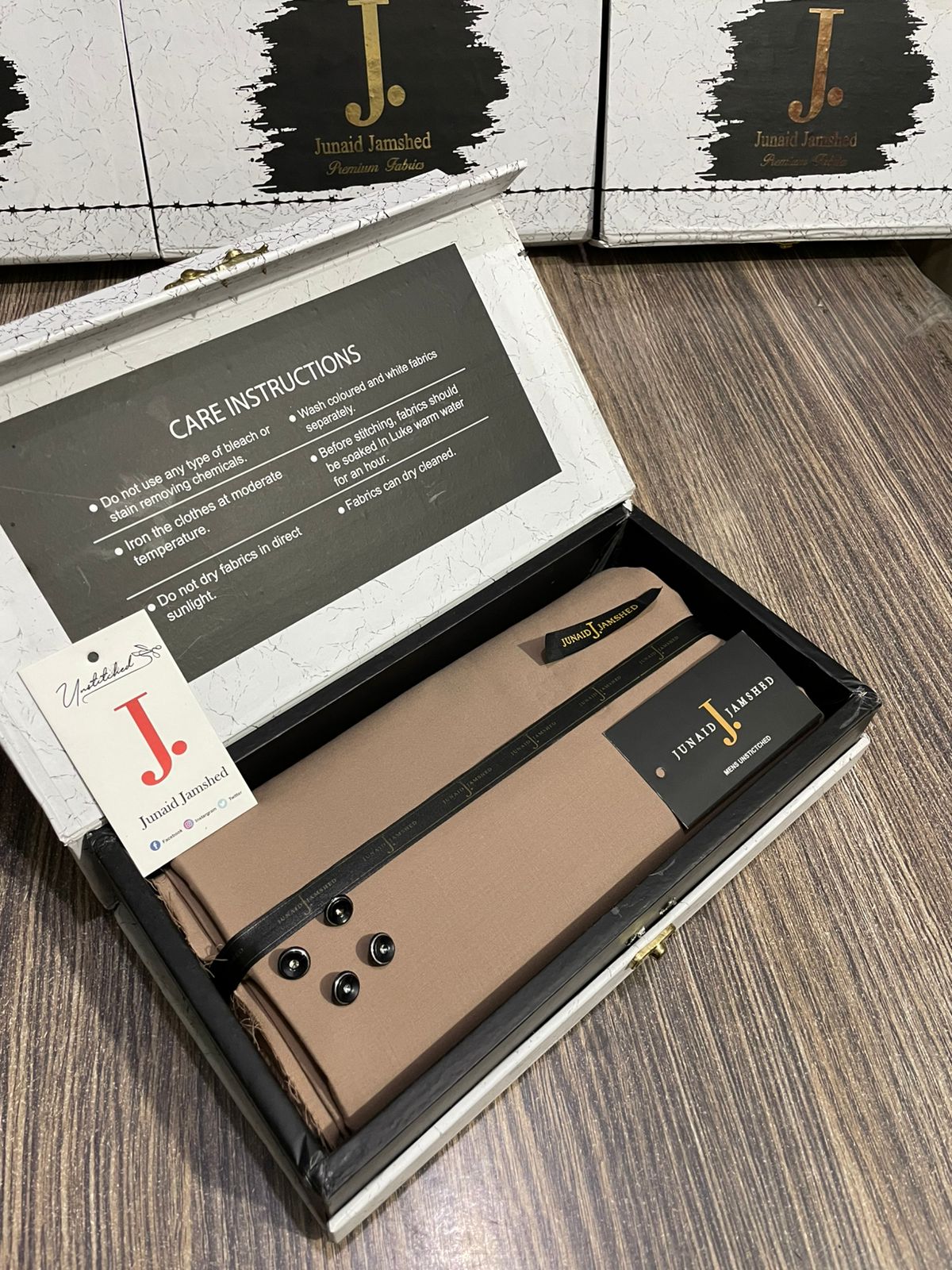 JUNAID JAMSHED ( MOUSE ) MEN Unstitched 4-Season Wash & Wear